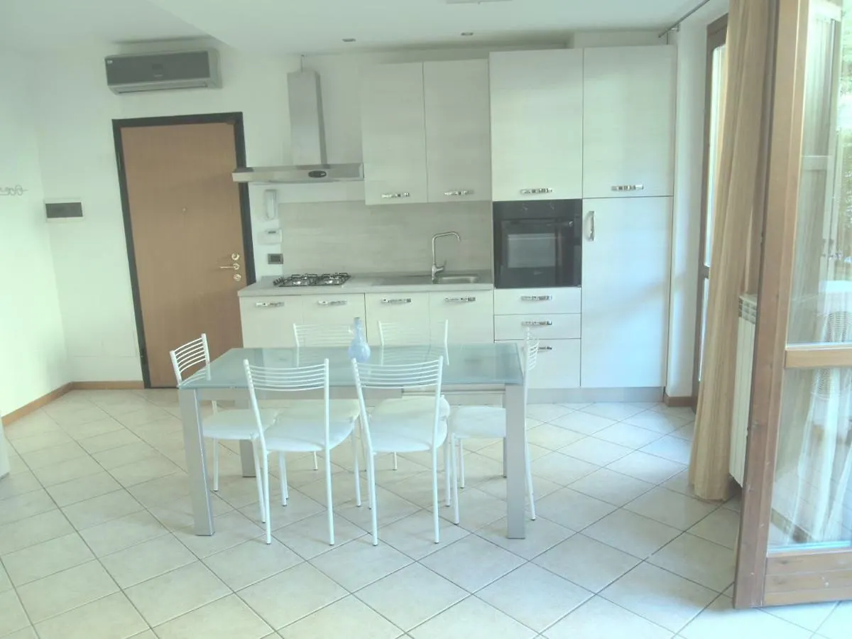 Casa Vacanze Marone 0*,  Italie